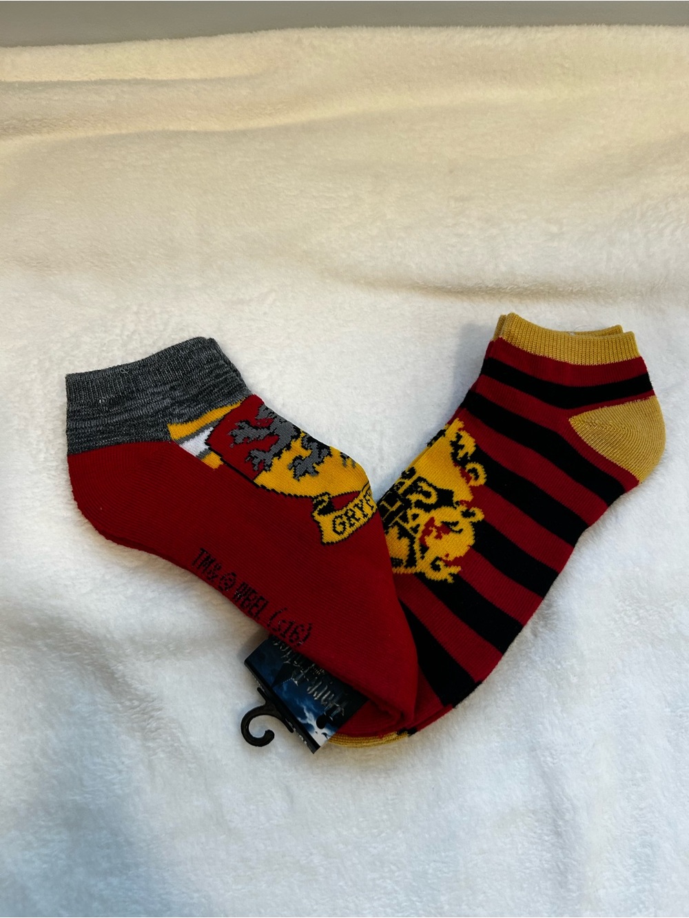 NWT Harry Potter Gryffindor 2-Pair Ankle Socks by Bioworld